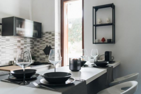 Grey's Apartment, Catania